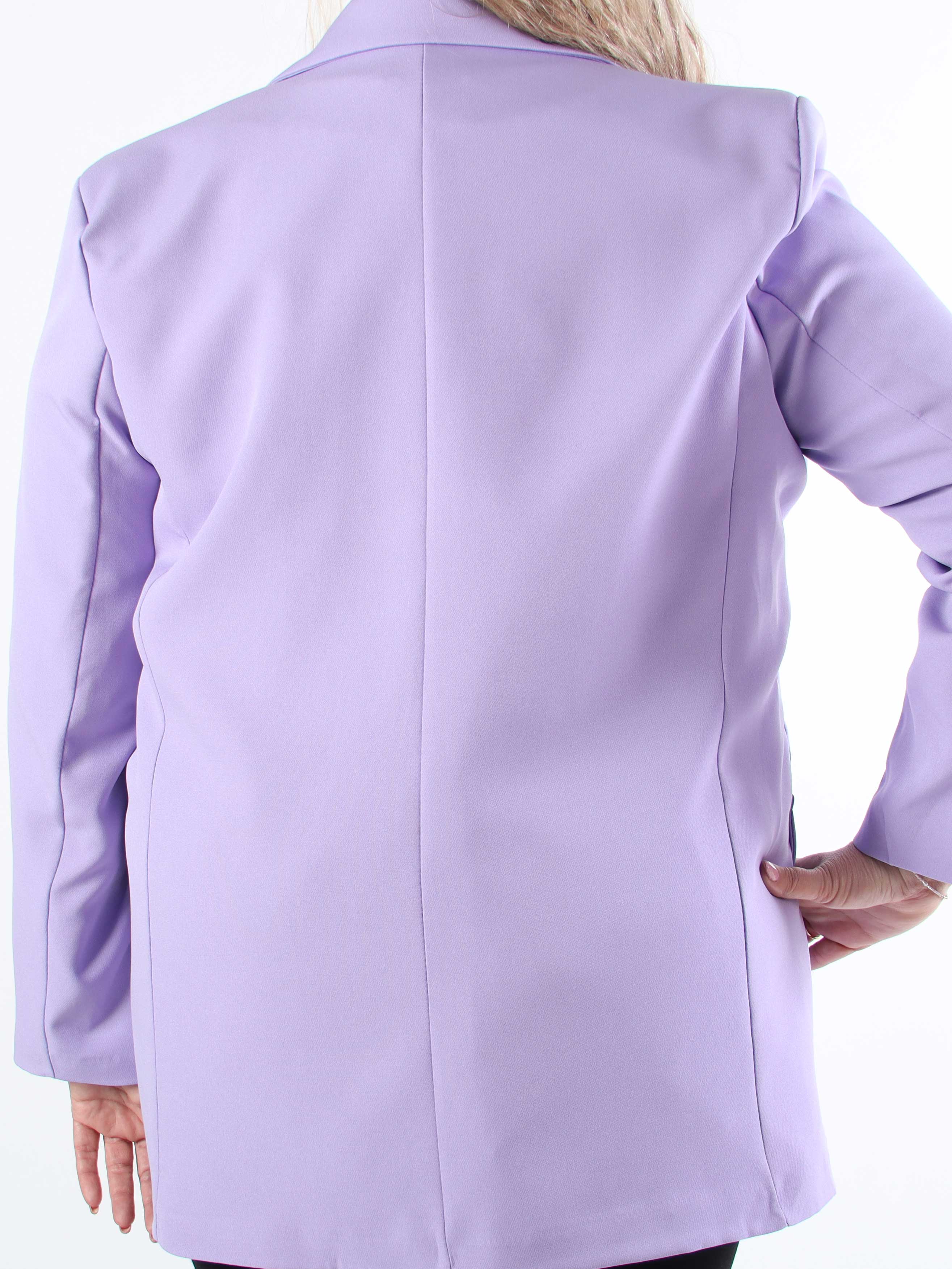 Kaisa - Farvet stilren blazer med knapper